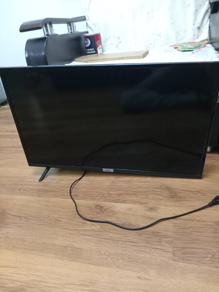 Televizor smart TCL si Cuptor Iceagle